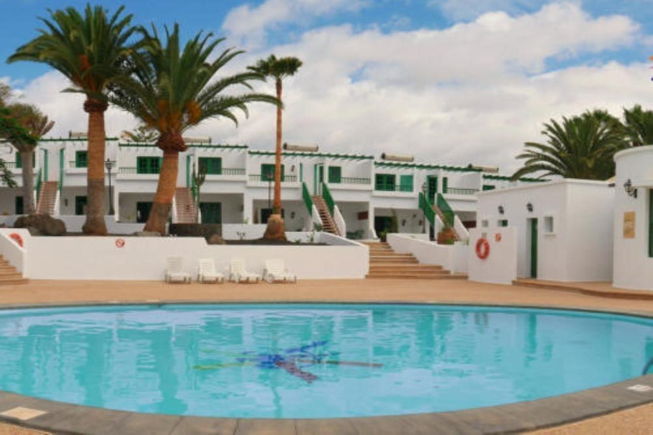 Apartamentos Tropicana Puerto del Carmen  Exterior photo